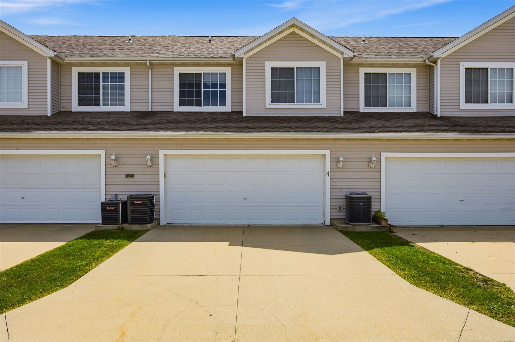 3160 English Glen Marion IA 52302
