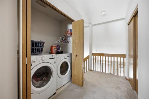 3160 English Glen Marion IA 52302