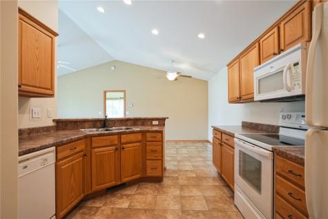 3301 Banar Drive SW Cedar Rapids IA 52404