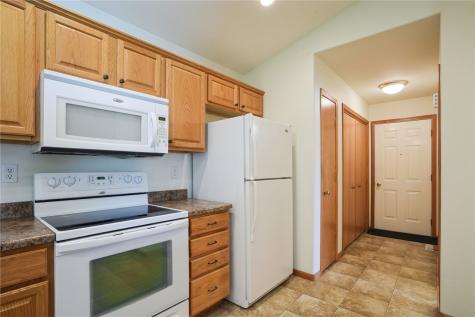 3301 Banar Drive SW Cedar Rapids IA 52404