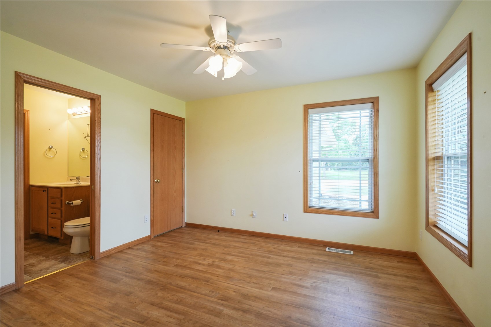 3301 Banar Drive SW Cedar Rapids IA 52404