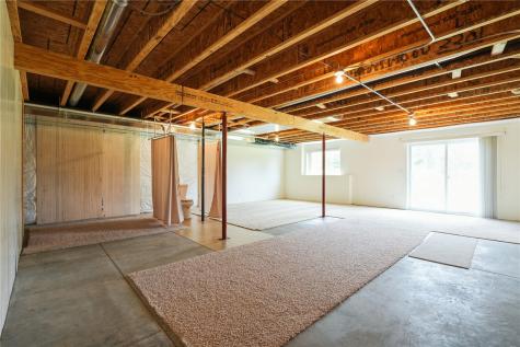 3301 Banar Drive SW Cedar Rapids IA 52404