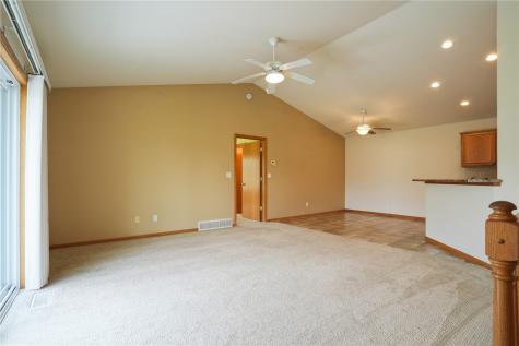 3301 Banar Drive SW Cedar Rapids IA 52404