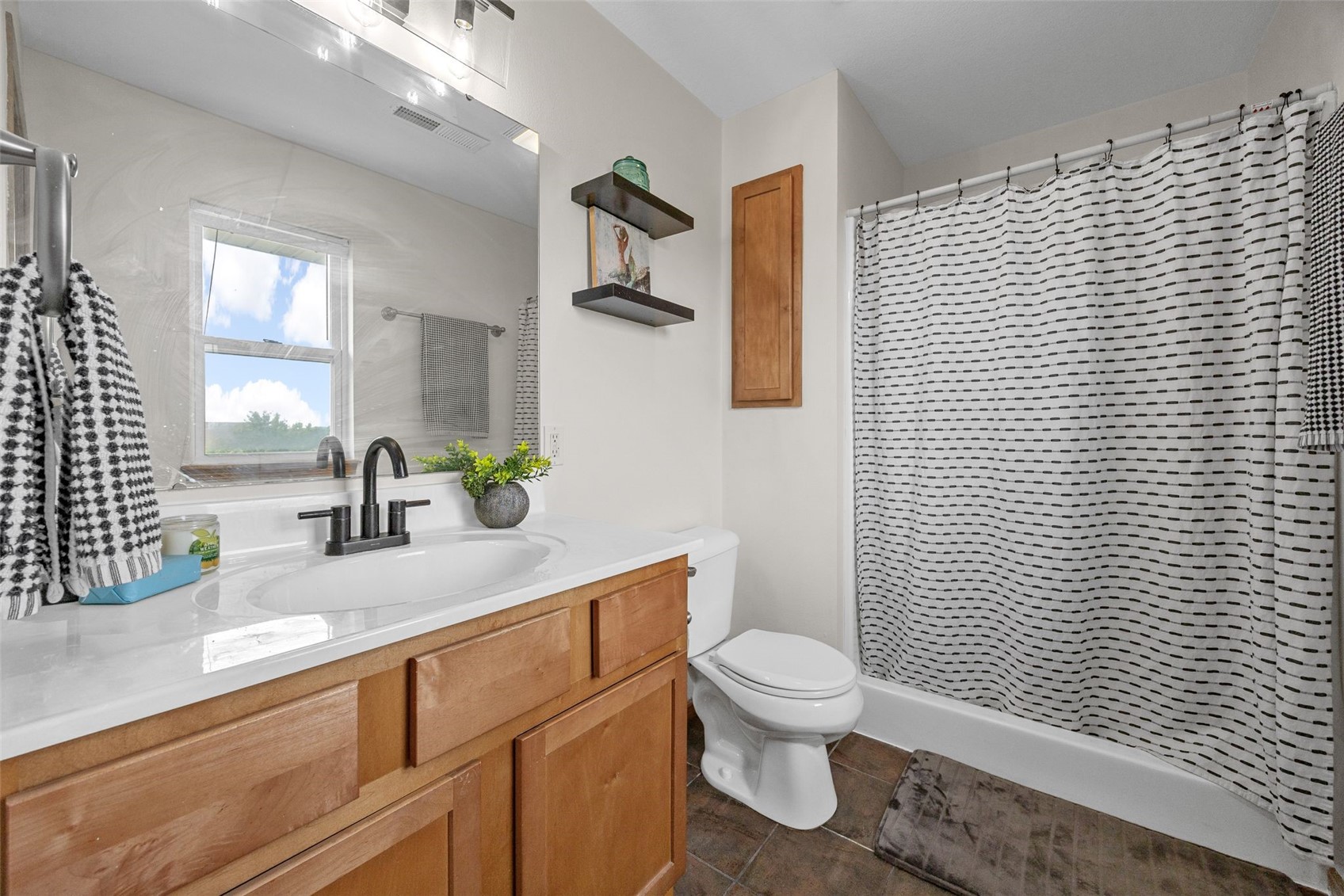 1572 Vandello Circle North Liberty IA 52317