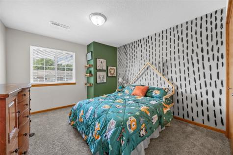 1572 Vandello Circle North Liberty IA 52317