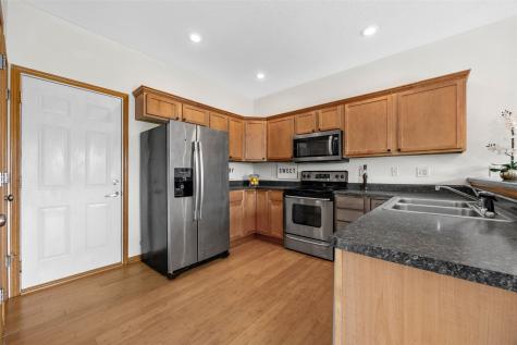 1572 Vandello Circle North Liberty IA 52317