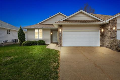817 Winterberry Place NE Cedar Rapids IA 52402