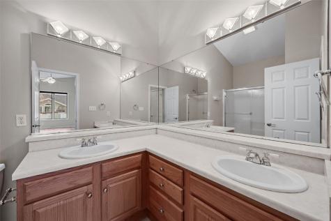 817 Winterberry Place NE Cedar Rapids IA 52402