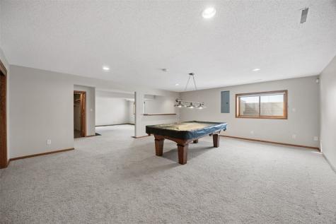 817 Winterberry Place NE Cedar Rapids IA 52402