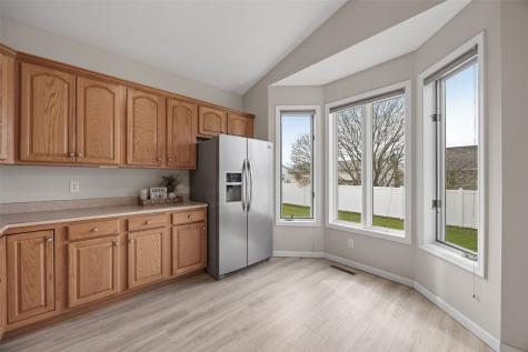 817 Winterberry Place NE Cedar Rapids IA 52402