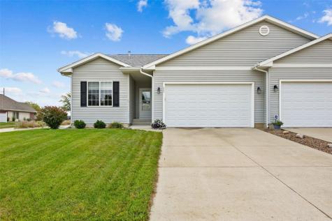 225 Ridgewood Drive Hiawatha IA 52233