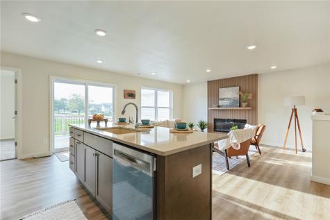 7106 Waterview Drive Cedar Rapids IA 52404