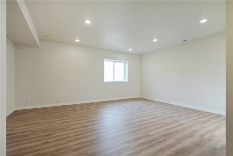 7106 Waterview Drive Cedar Rapids IA 52404