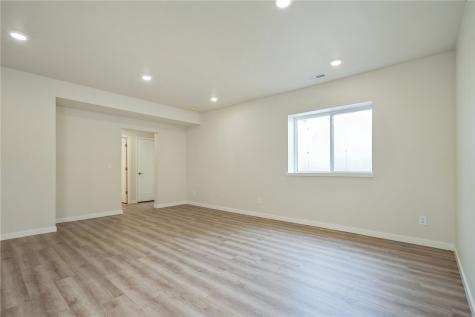 7106 Waterview Drive Cedar Rapids IA 52404