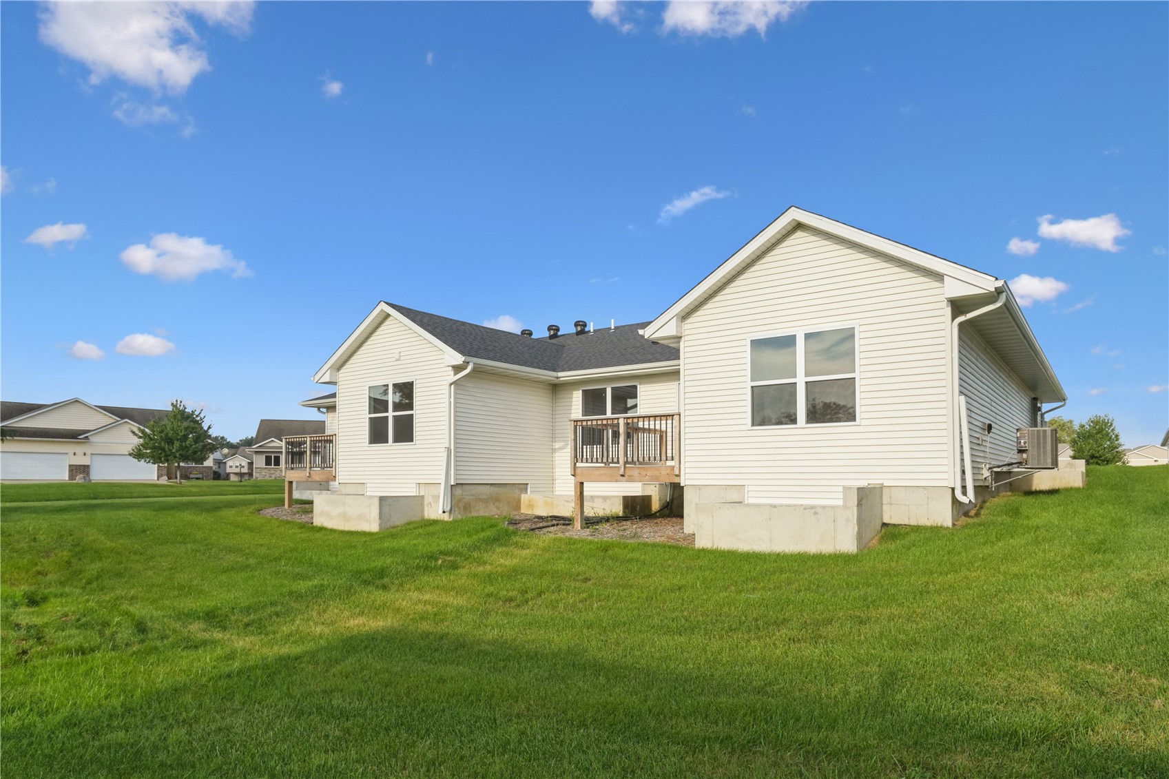 7106 Waterview Drive Cedar Rapids IA 52404