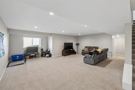 831 Heartland Court Fairfax IA 52228