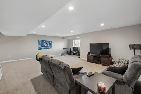 831 Heartland Court Fairfax IA 52228