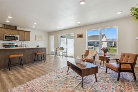7104 Waterview Drive SW Cedar Rapids IA 52404