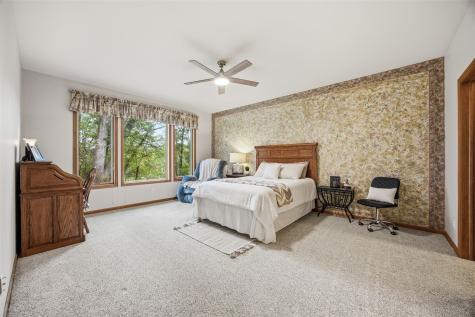 1528 Bilgarie Court NE Cedar Rapids IA 52402