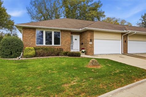 1528 Bilgarie Court NE Cedar Rapids IA 52402