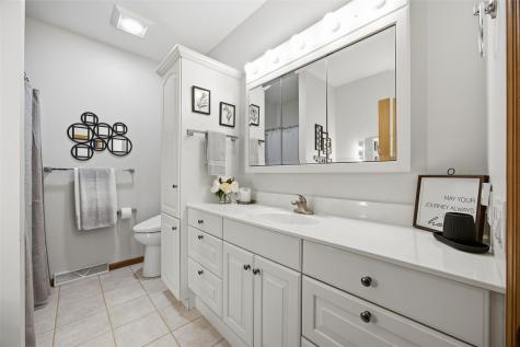 1528 Bilgarie Court NE Cedar Rapids IA 52402