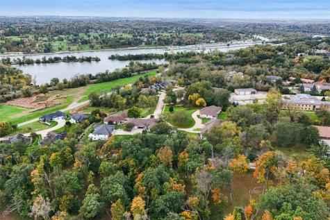 1528 Bilgarie Court NE Cedar Rapids IA 52402