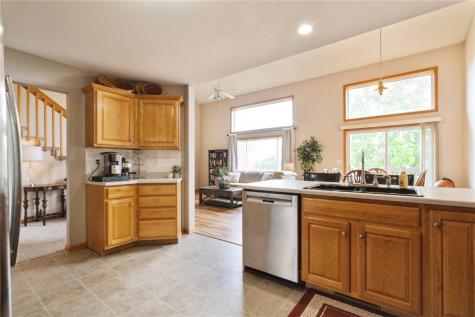 5033 Foxtail Court Marion IA 52302