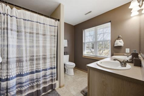 1364 Nicholas Lane North Liberty IA 52317