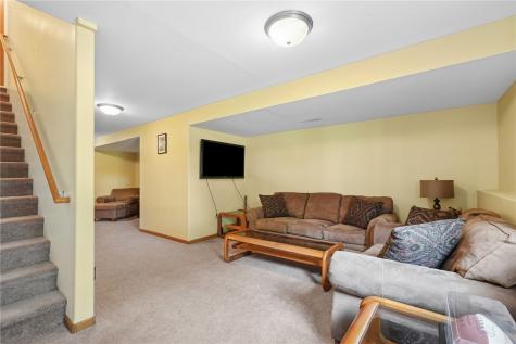 3020 Samuel Court SW Cedar Rapids IA 52404