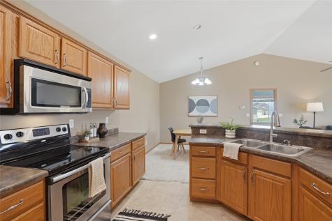 2965 Samuel Court SW Cedar Rapids IA 52404