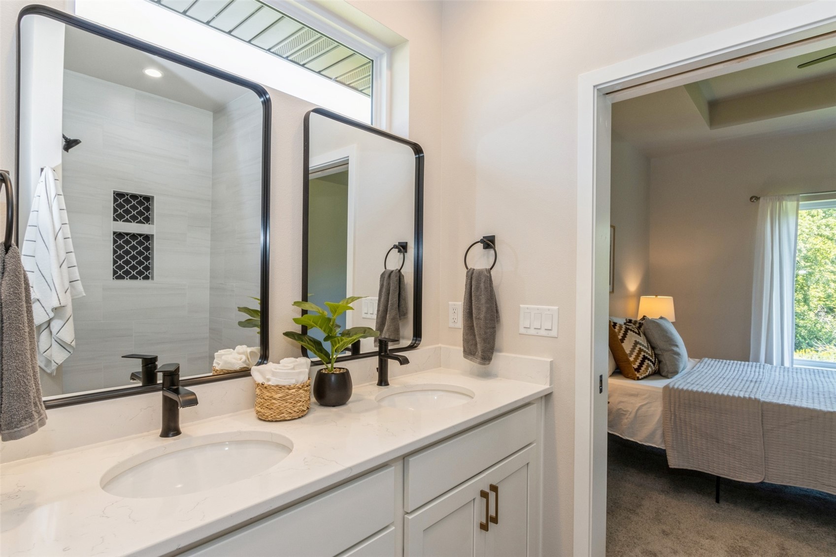 1046 Highland Trail Solon IA 52333