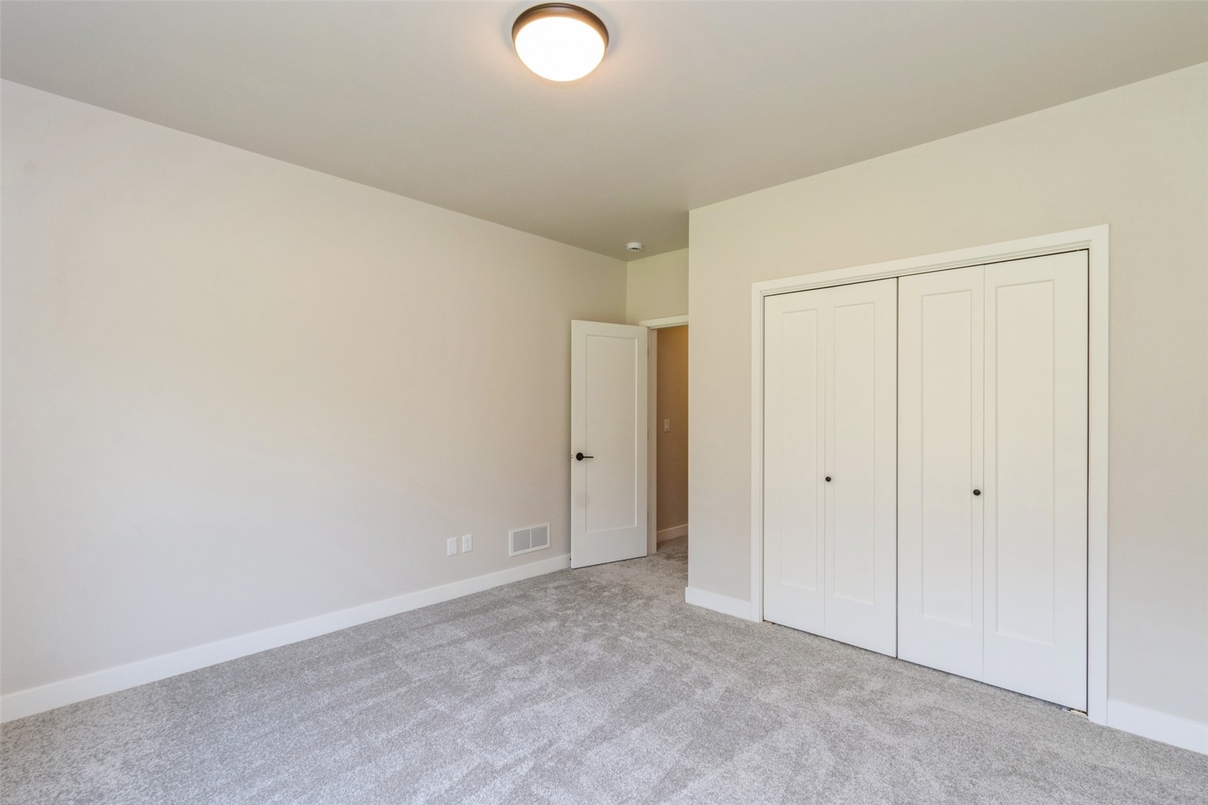 1046 Highland Trail Solon IA 52333