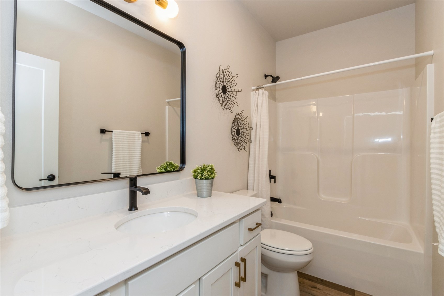 1046 Highland Trail Solon IA 52333