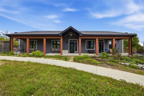 156 Prairie Hill Lane Iowa City IA 52246