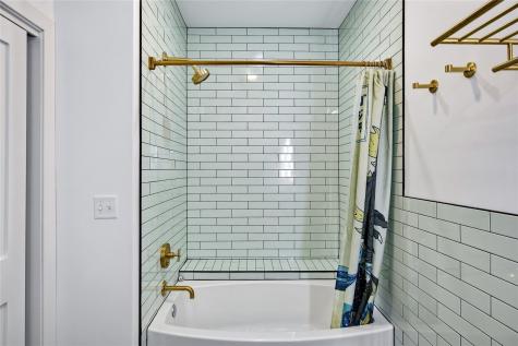 156 Prairie Hill Lane Iowa City IA 52246