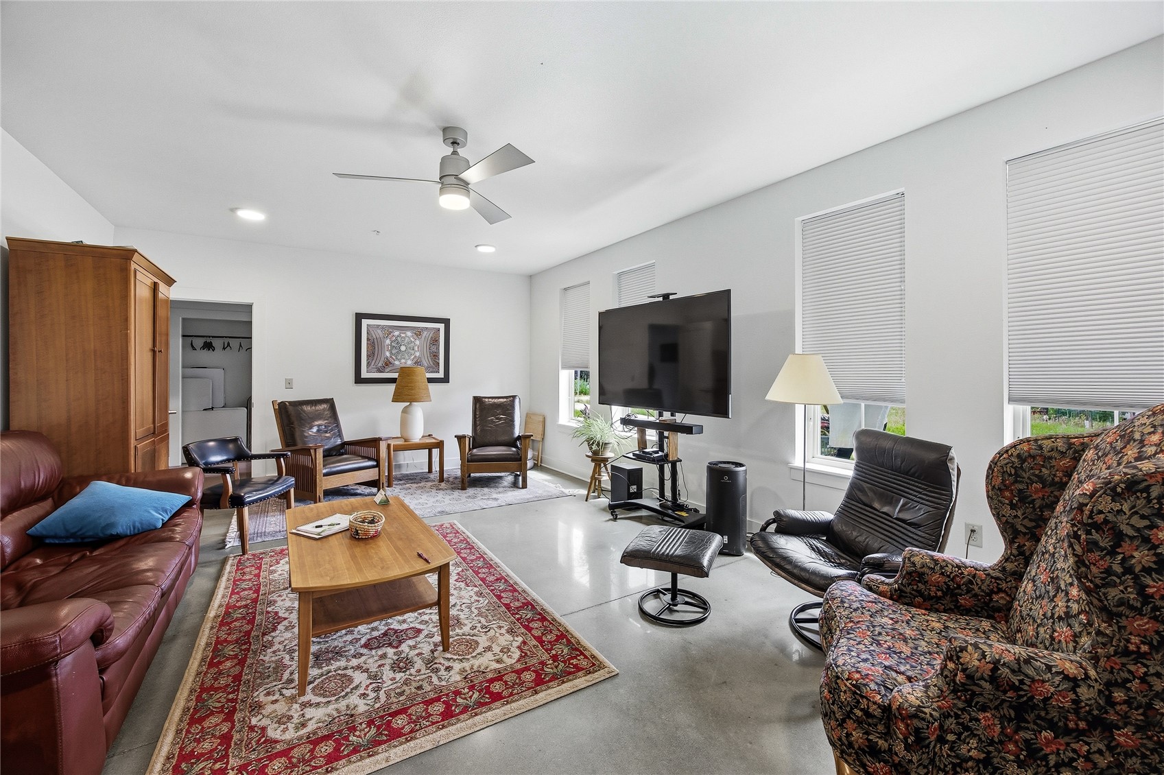 156 Prairie Hill Lane Iowa City IA 52246