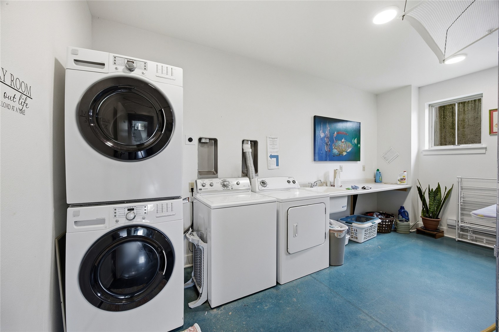 156 Prairie Hill Lane Iowa City IA 52246