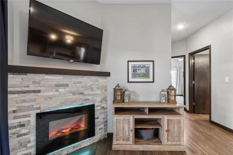 2869 Spring Rose Circle Coralville IA 52241