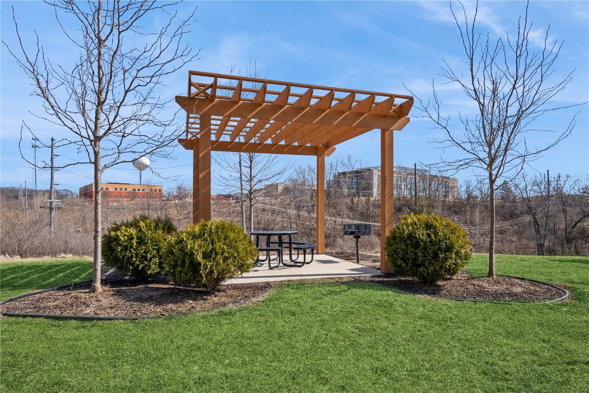 2867 Spring Rose Circle Coralville IA 52241