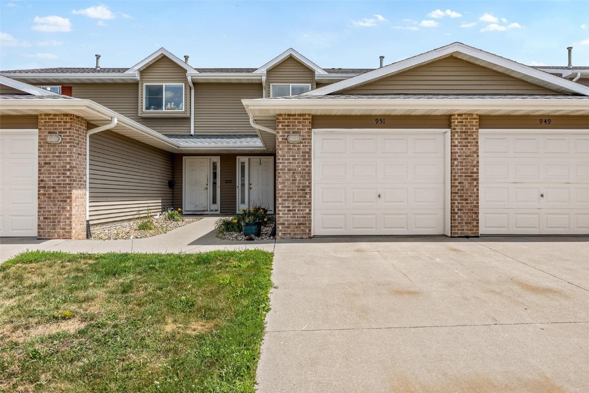 951 Grand Avenue Court Marion IA 52302