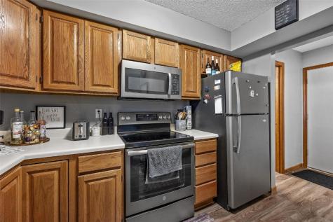 951 Grand Avenue Court Marion IA 52302