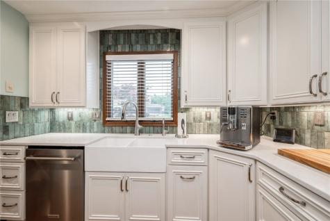 1579 Matterhorn Drive NE Cedar Rapids IA 52402
