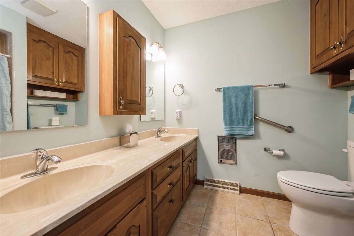 1579 Matterhorn Drive NE Cedar Rapids IA 52402