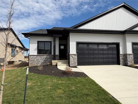 1270 Berkshire Lane North Liberty IA 52317