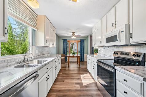 4121 Lexington Drive NE Cedar Rapids IA 52402