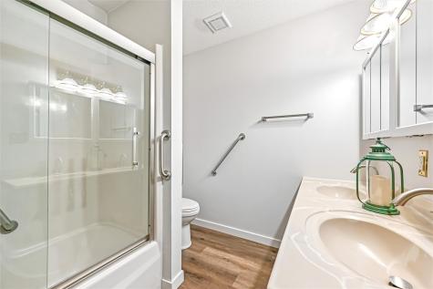 4121 Lexington Drive NE Cedar Rapids IA 52402