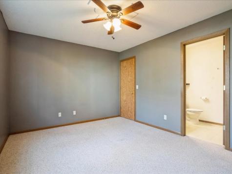3509 E Avenue NW Cedar Rapids IA 52405