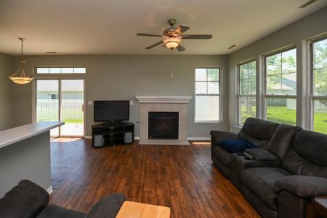 1325 Tower Lane NE Cedar Rapids IA 52402