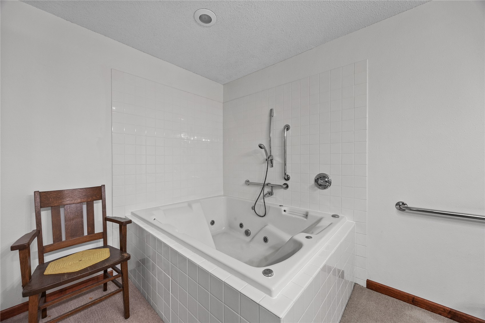 190 Cottage Grove Avenue SE Cedar Rapids IA 52403