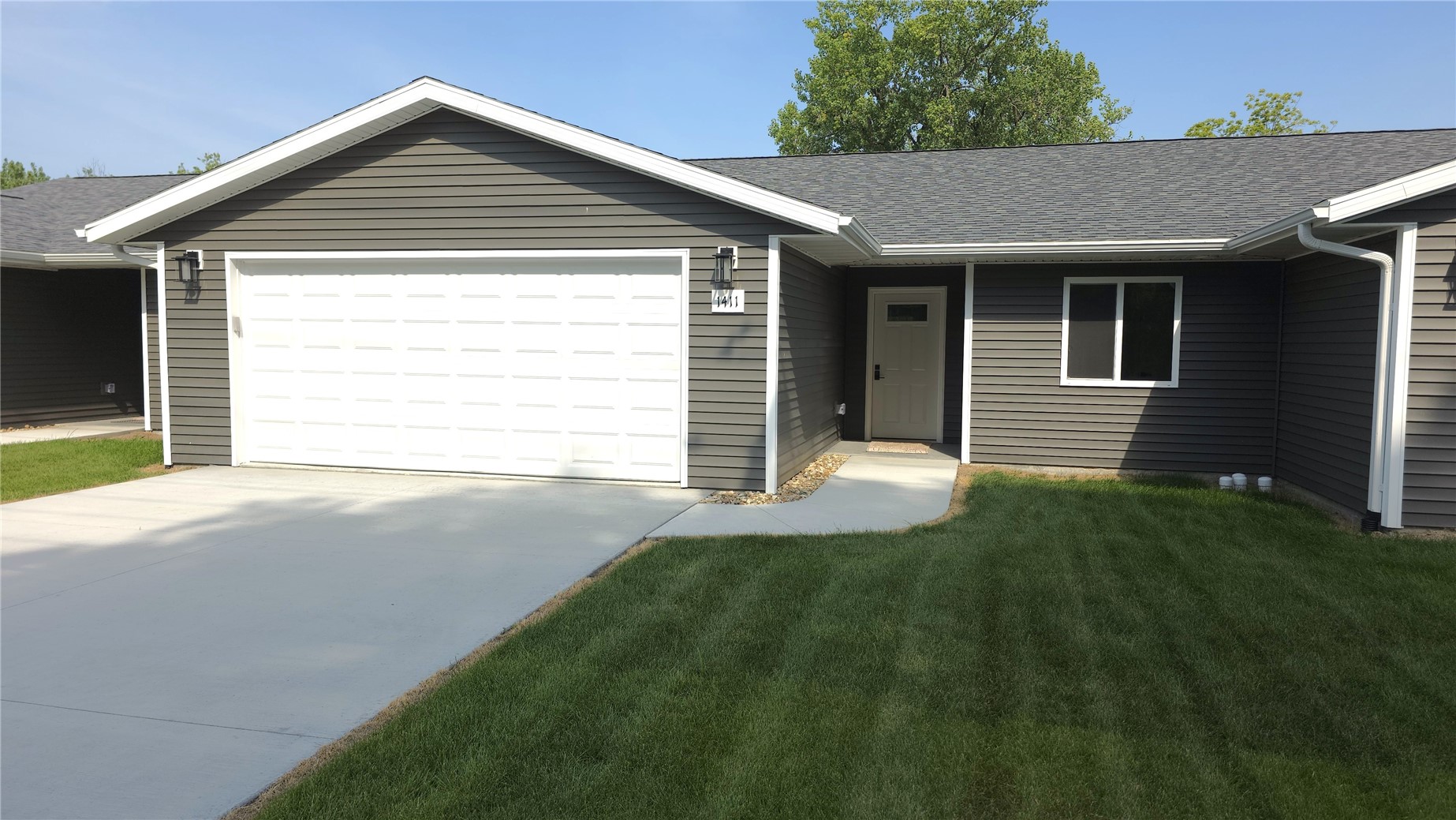 1411 13th Avenue Belle Plaine IA 52208